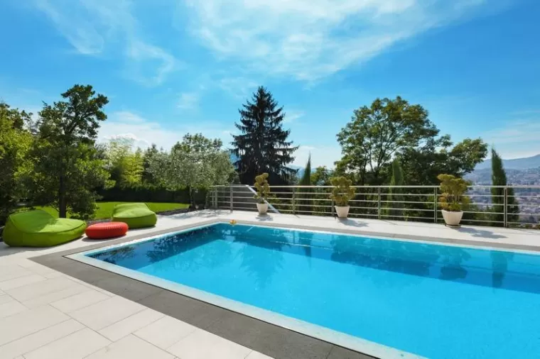 Installateur de piscine spécialisé dans la pose de piscine à coque, Scionzier, Garden Art